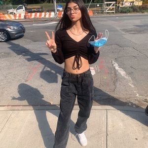 black long sleeve adjustable top